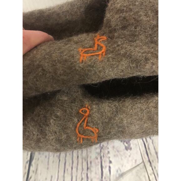 Wildllama Scandinavian felt felted wool slippers in brown size large - Picture 7 of 12